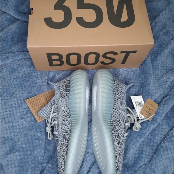 ‼️SOLD Yeezy 350 v2 Ash Blue SOLD‼️ - Picture 3 of 8
